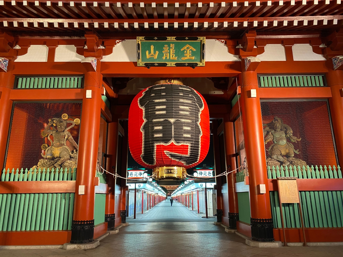 Sensoji Kaminarimon lantern